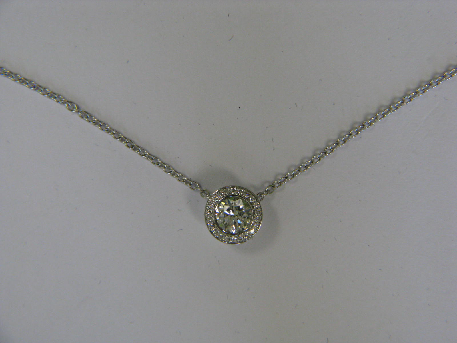 <a href="https://www.juwelier-kerner.de/sortiment/shop/anhaenger-mit-kette/" rel="tag">Anhänger mit Kette</a>, <a href="https://www.juwelier-kerner.de/sortiment/shop/marken/krieger-fine-jewellery/" rel="tag">Krieger Fine Jewellery</a>
