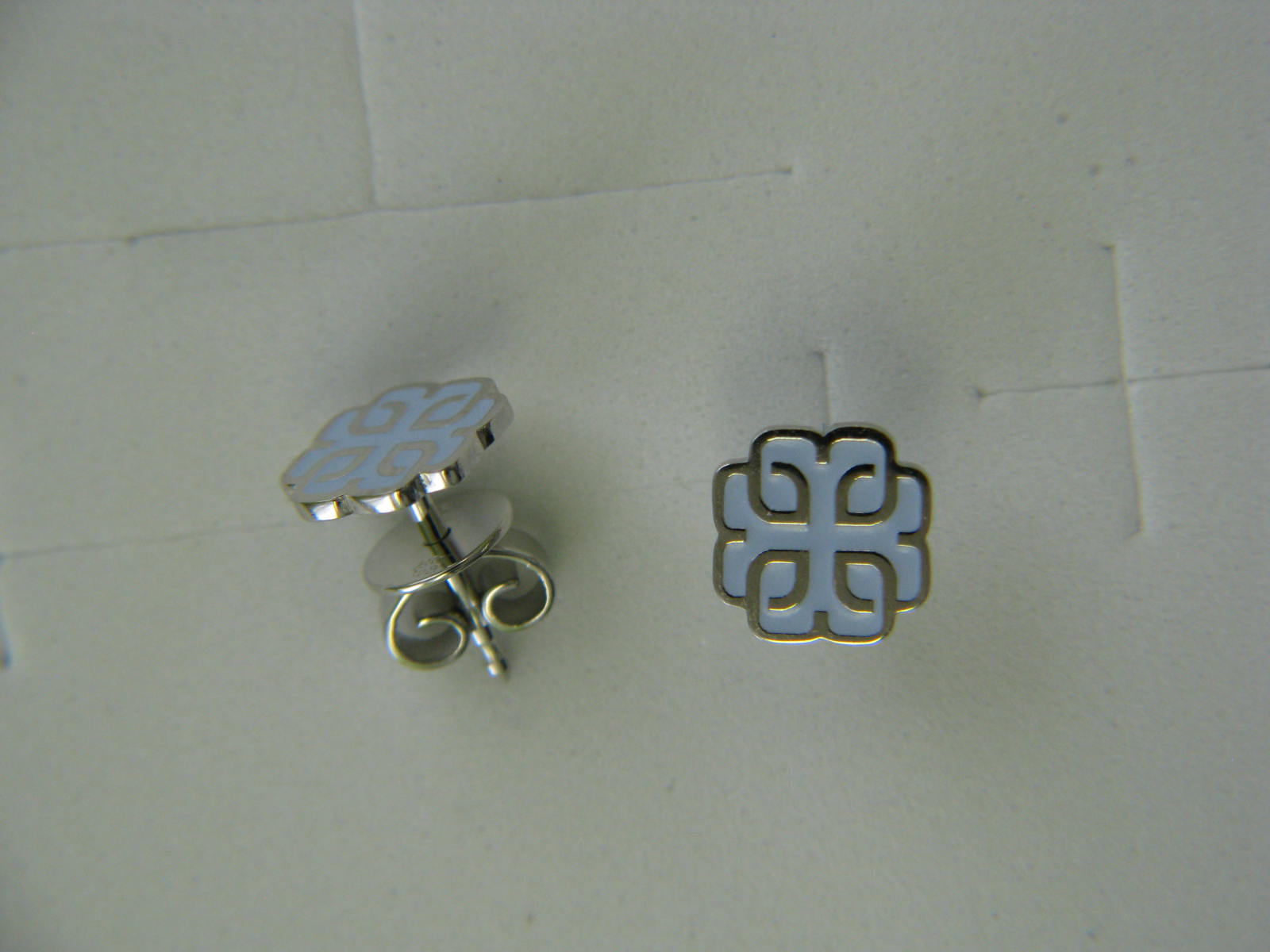 <a href="https://www.juwelier-kerner.de/sortiment/shop/ohrstecker/" rel="tag">Ohrstecker</a>