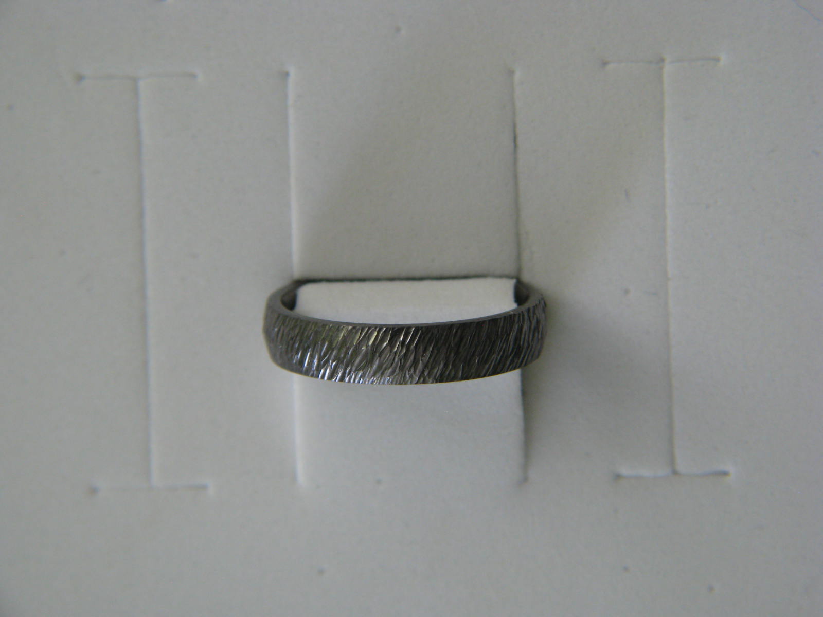 <a href="https://www.juwelier-kerner.de/sortiment/shop/damenring/" rel="tag">Damenring</a>, <a href="https://www.juwelier-kerner.de/sortiment/shop/marken/le-marchant/" rel="tag">Le Marchant</a>