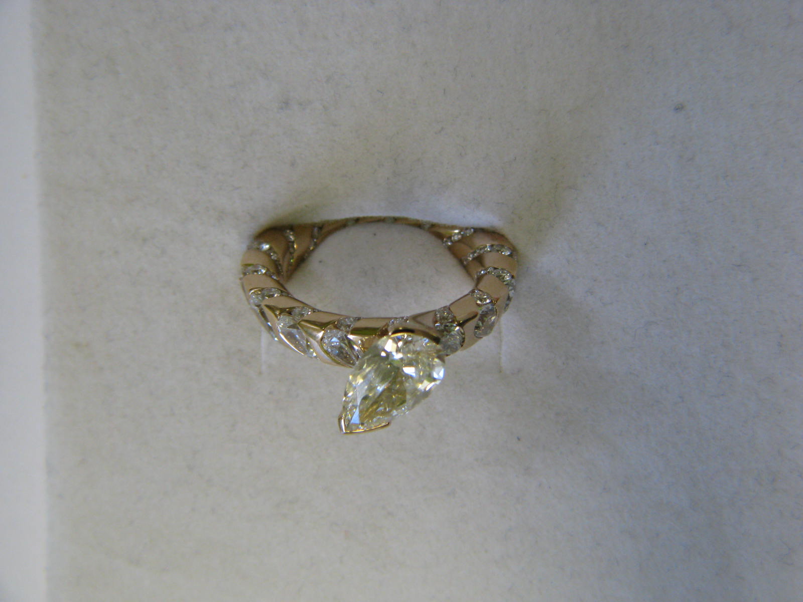 <a href="https://www.juwelier-kerner.de/sortiment/shop/damenring/" rel="tag">Damenring</a>, <a href="https://www.juwelier-kerner.de/sortiment/shop/marken/schaffrath-marken/" rel="tag">Schaffrath</a>