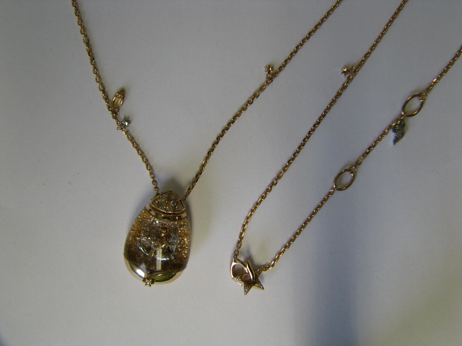 <a href="https://www.juwelier-kerner.de/sortiment/shop/anhaenger-mit-kette/" rel="tag">Anhänger mit Kette</a>, <a href="https://www.juwelier-kerner.de/sortiment/shop/marken/capolavoro-marken/" rel="tag">Capolavoro</a>