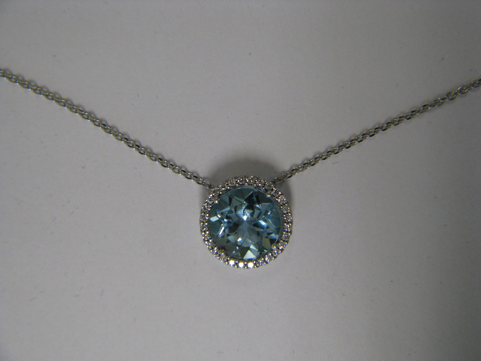 <a href="https://www.juwelier-kerner.de/sortiment/shop/anhaenger-mit-kette/" rel="tag">Anhänger mit Kette</a>, <a href="https://www.juwelier-kerner.de/sortiment/shop/marken/capolavoro-marken/" rel="tag">Capolavoro</a>