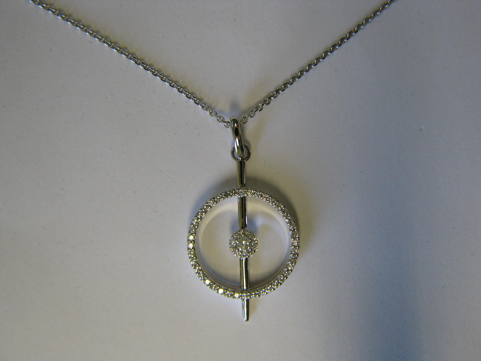 <a href="https://www.juwelier-kerner.de/sortiment/shop/anhaenger-mit-kette/" rel="tag">Anhänger mit Kette</a>, <a href="https://www.juwelier-kerner.de/sortiment/shop/marken/capolavoro-marken/" rel="tag">Capolavoro</a>