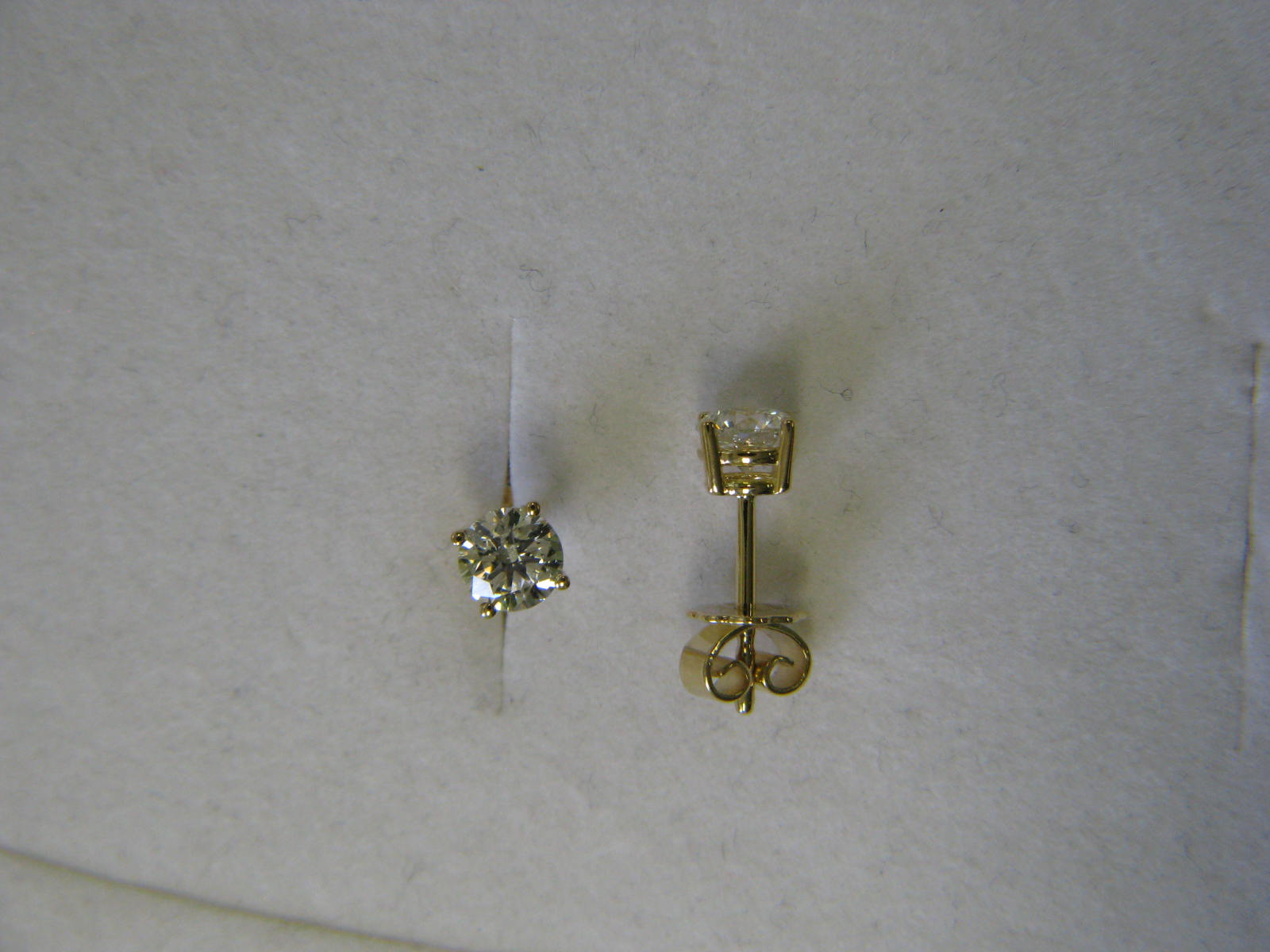 <a href="https://www.juwelier-kerner.de/sortiment/shop/marken/juwelier-kerner/" rel="tag">Juwelier Kerner</a>, <a href="https://www.juwelier-kerner.de/sortiment/shop/ohrstecker/" rel="tag">Ohrstecker</a>