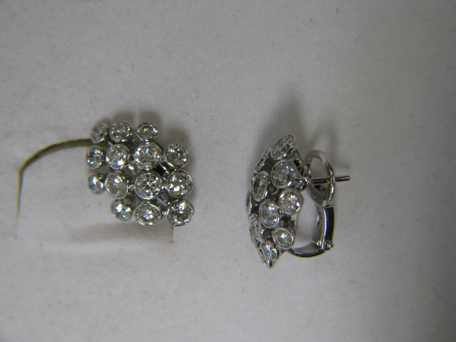 <a href="https://www.juwelier-kerner.de/sortiment/shop/marken/krieger-fine-jewellery/" rel="tag">Krieger Fine Jewellery</a>, <a href="https://www.juwelier-kerner.de/sortiment/shop/ohrclipse/" rel="tag">Ohrclipse</a>