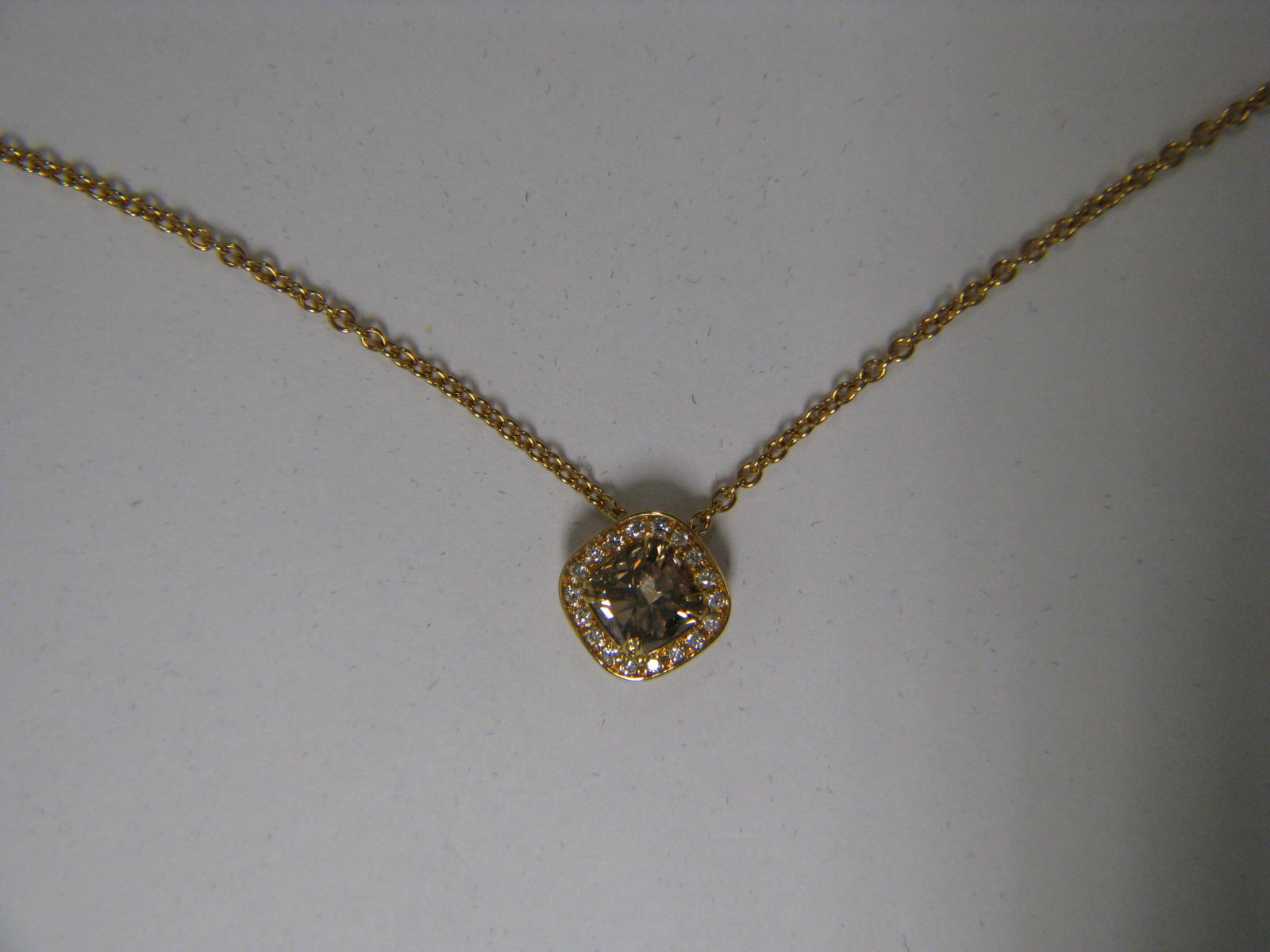 <a href="https://www.juwelier-kerner.de/sortiment/shop/anhaenger-mit-kette/" rel="tag">Anhänger mit Kette</a>, <a href="https://www.juwelier-kerner.de/sortiment/shop/marken/krieger-fine-jewellery/" rel="tag">Krieger Fine Jewellery</a>