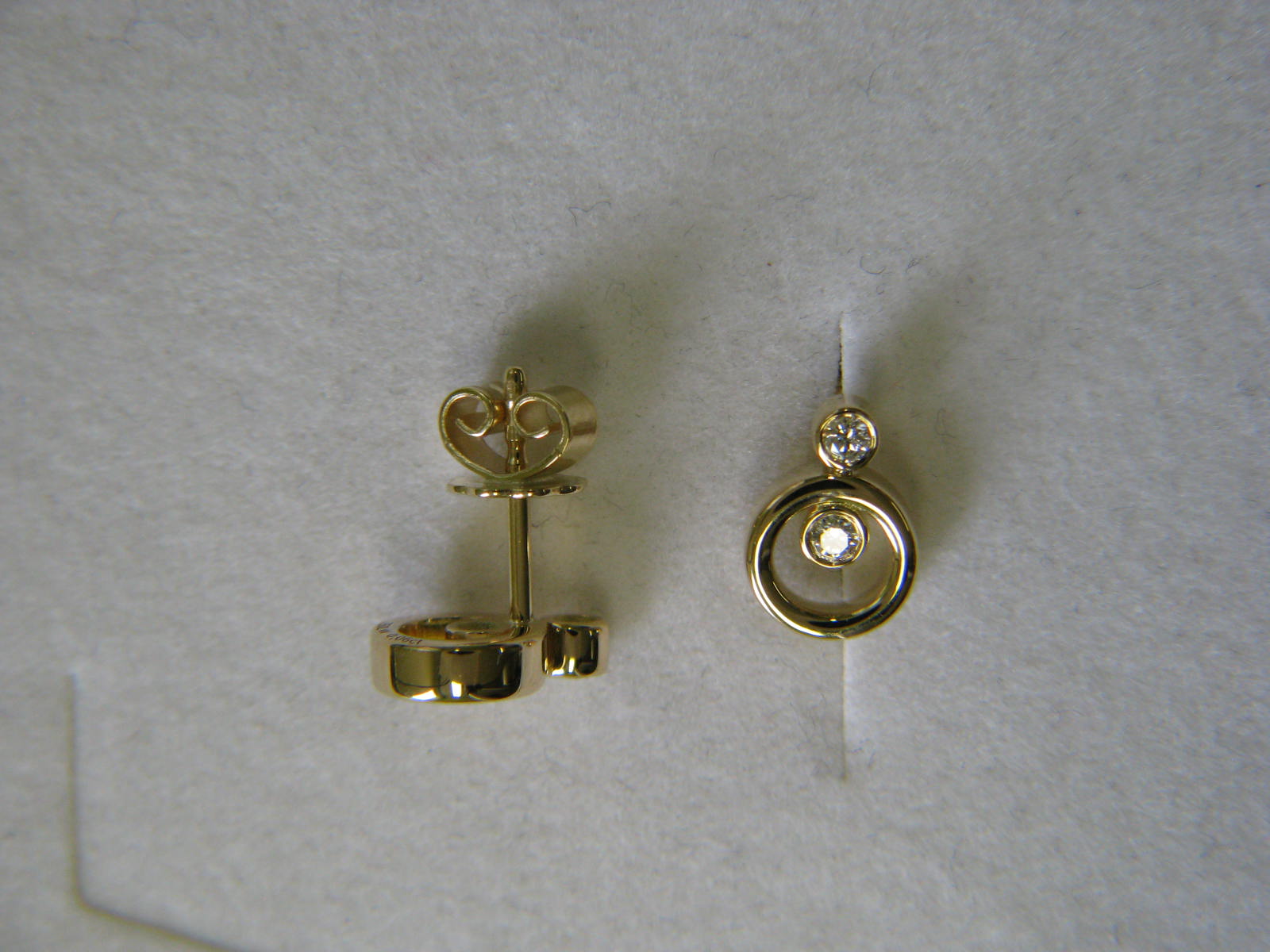 <a href="https://www.juwelier-kerner.de/sortiment/shop/marken/leo-wittwer-marken/" rel="tag">Leo Wittwer</a>, <a href="https://www.juwelier-kerner.de/sortiment/shop/ohrstecker/" rel="tag">Ohrstecker</a>