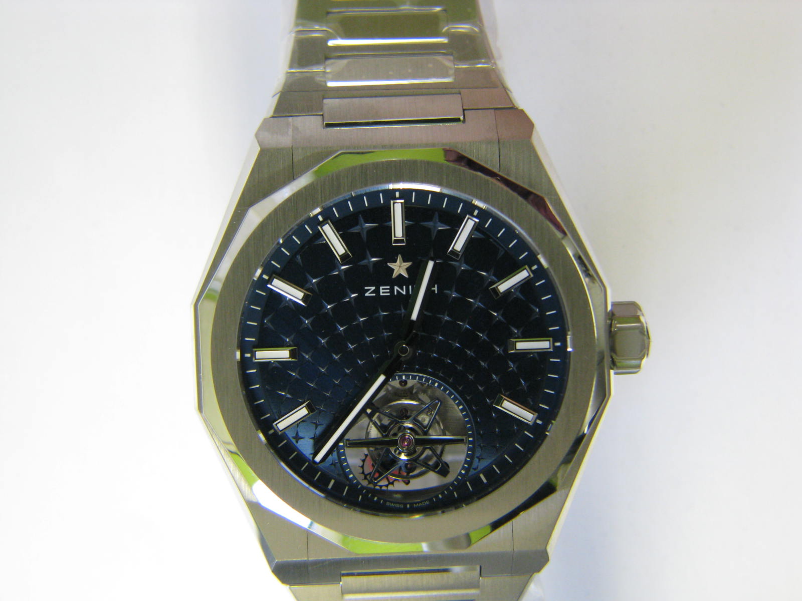 <a href="https://www.juwelier-kerner.de/sortiment/shop/uhren/zenith/" rel="tag">Zenith</a>