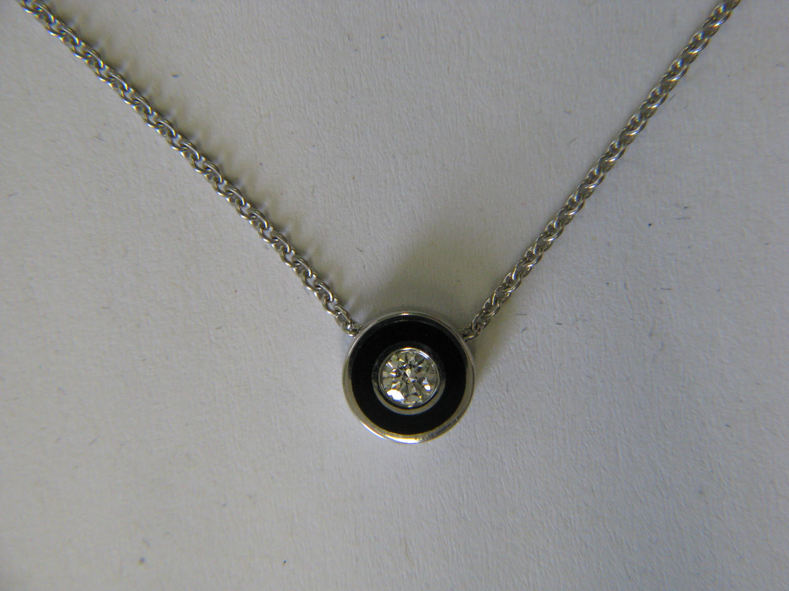 <a href="https://www.juwelier-kerner.de/sortiment/shop/collier/" rel="tag">Collier</a>, <a href="https://www.juwelier-kerner.de/sortiment/shop/marken/leo-wittwer-marken/" rel="tag">Leo Wittwer</a>