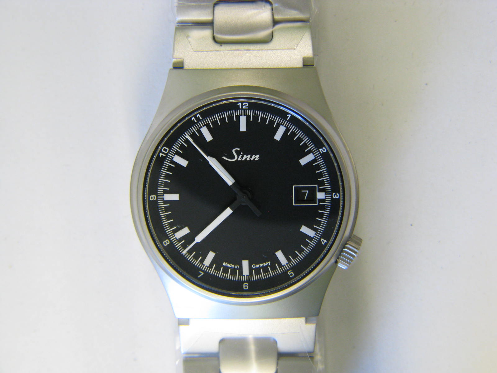 <a href="https://www.juwelier-kerner.de/sortiment/shop/uhren/sinn/" rel="tag">Sinn</a>