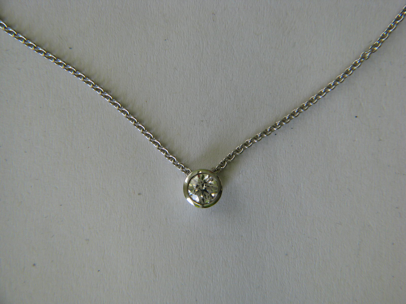 <a href="https://www.juwelier-kerner.de/sortiment/shop/anhaenger-mit-kette/" rel="tag">Anhänger mit Kette</a>, <a href="https://www.juwelier-kerner.de/sortiment/shop/marken/krieger-fine-jewellery/" rel="tag">Krieger Fine Jewellery</a>