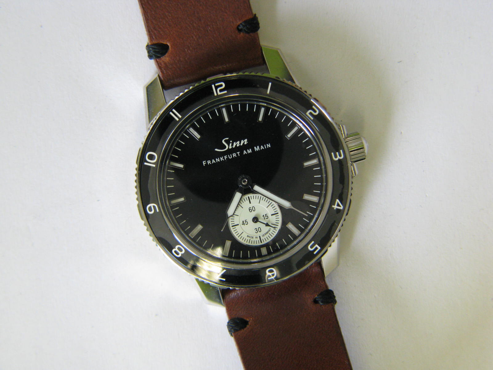 <a href="https://www.juwelier-kerner.de/sortiment/shop/uhren/sinn/" rel="tag">Sinn</a>