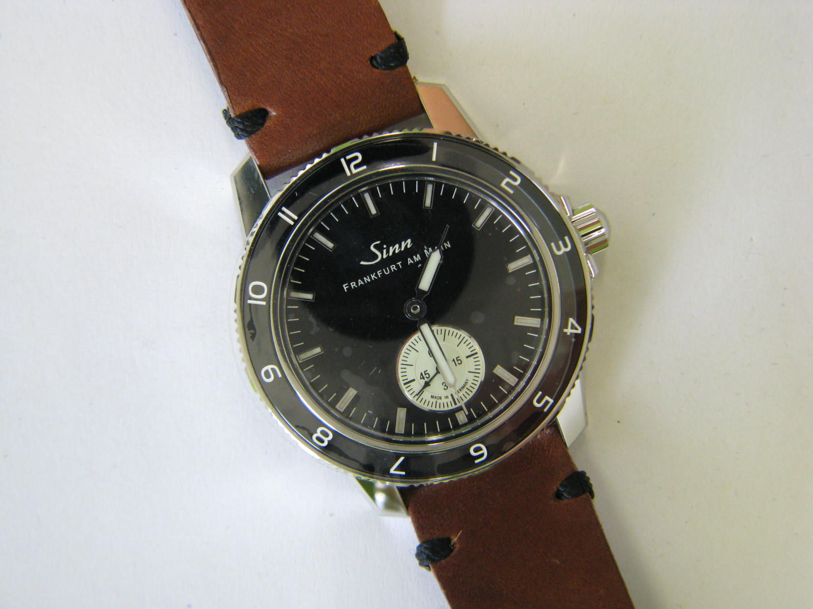 <a href="https://www.juwelier-kerner.de/sortiment/shop/uhren/sinn/" rel="tag">Sinn</a>