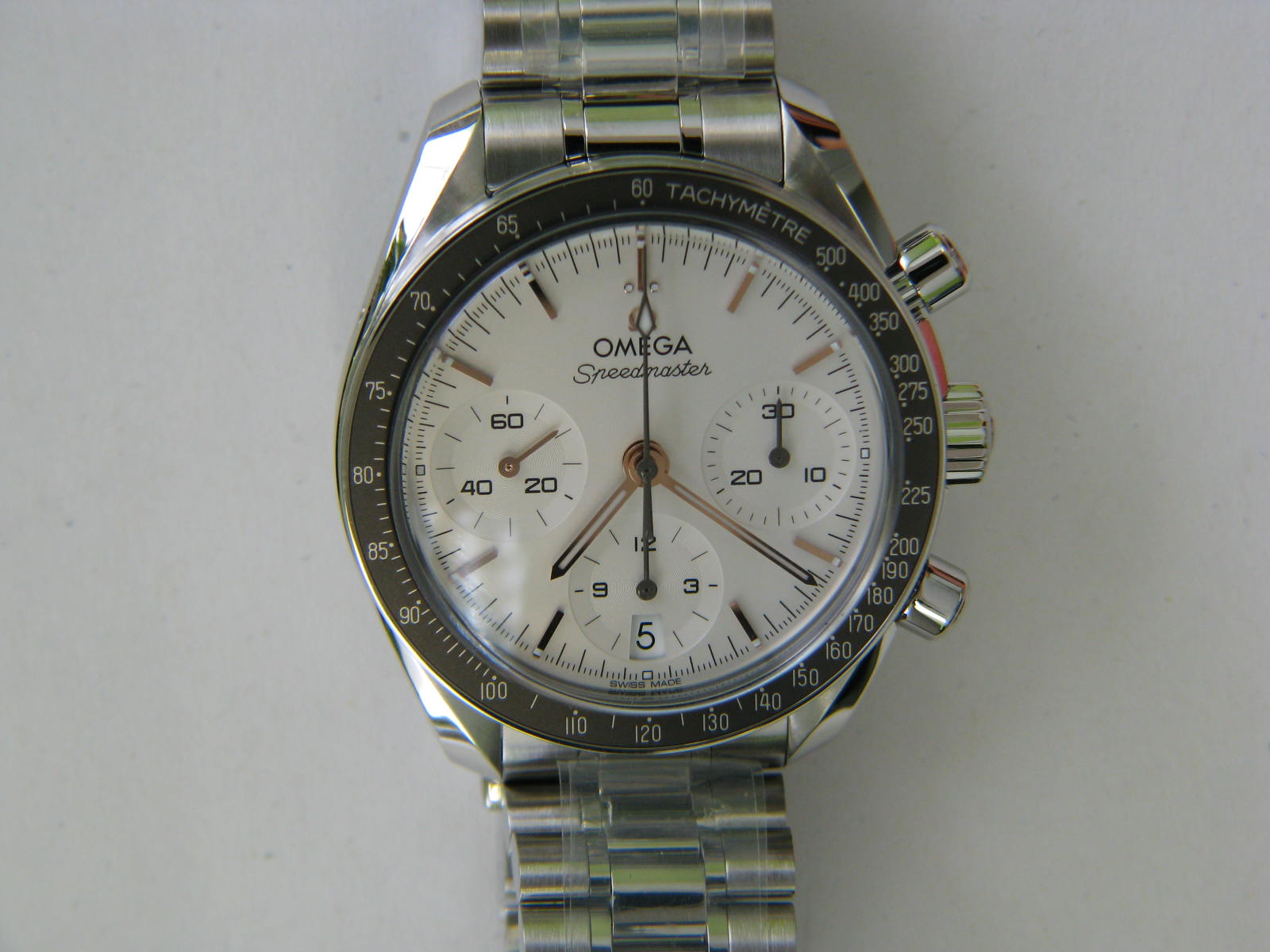 <a href="https://www.juwelier-kerner.de/sortiment/shop/uhren/omega/" rel="tag">Omega</a>
