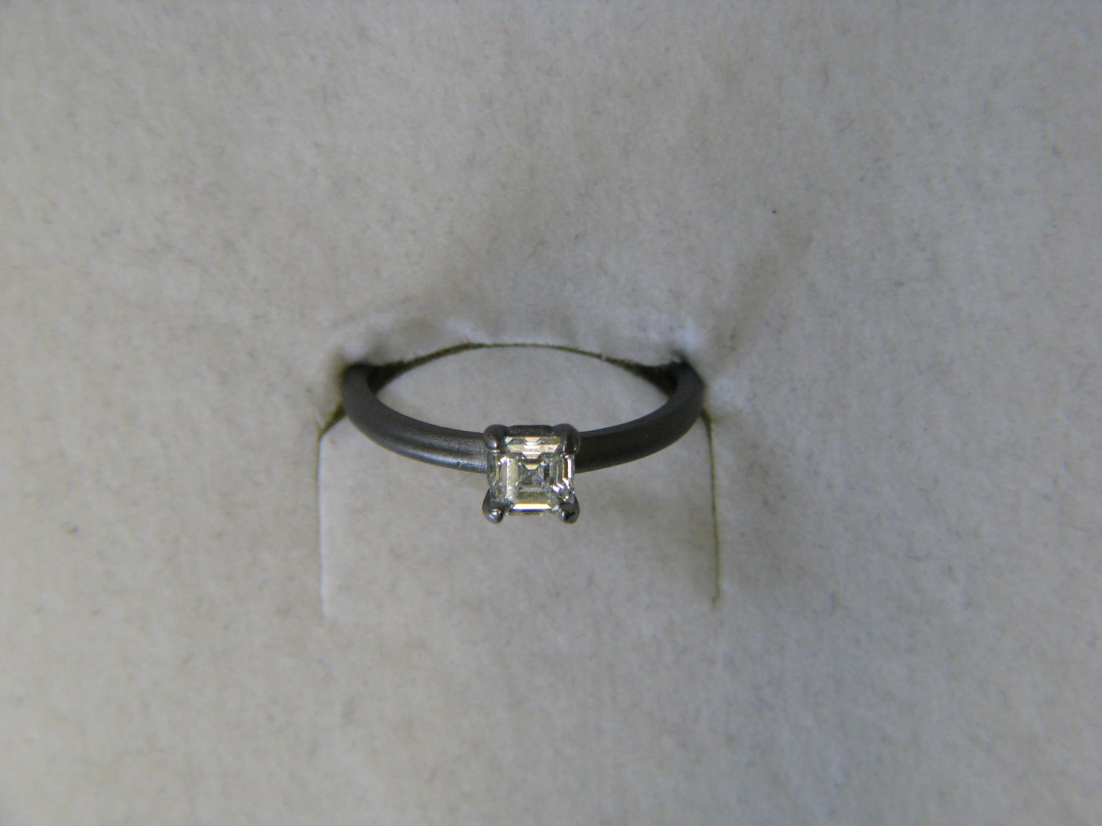 <a href="https://www.juwelier-kerner.de/sortiment/shop/damenring/" rel="tag">Damenring</a>, <a href="https://www.juwelier-kerner.de/sortiment/shop/marken/le-marchant/" rel="tag">Le Marchant</a>